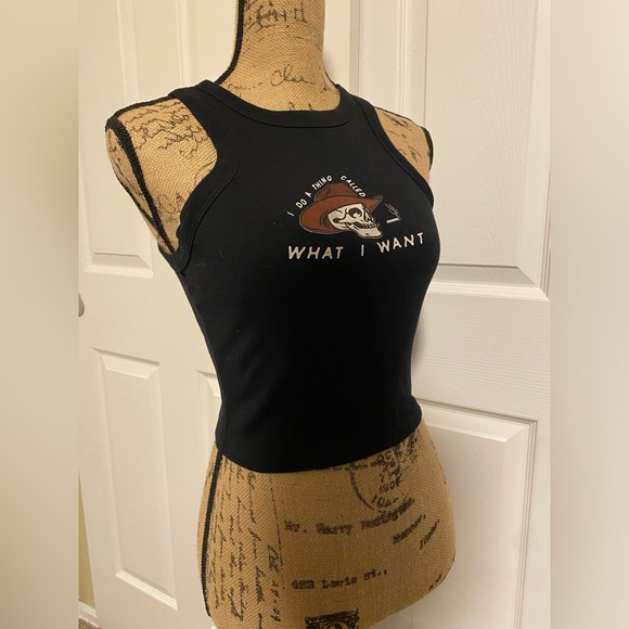 Cowboy skull crop top tank top in black - Picture 2 of 7